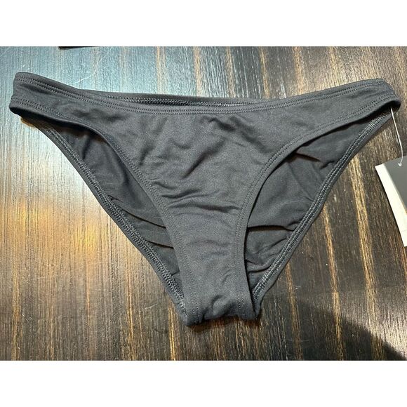 La Blanca NWT set size 4 tankini top & black bottoms striped black and white - Picture 8 of 15